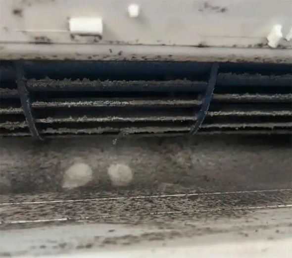 罗田空调吹的风有股烧焦味是怎么回事